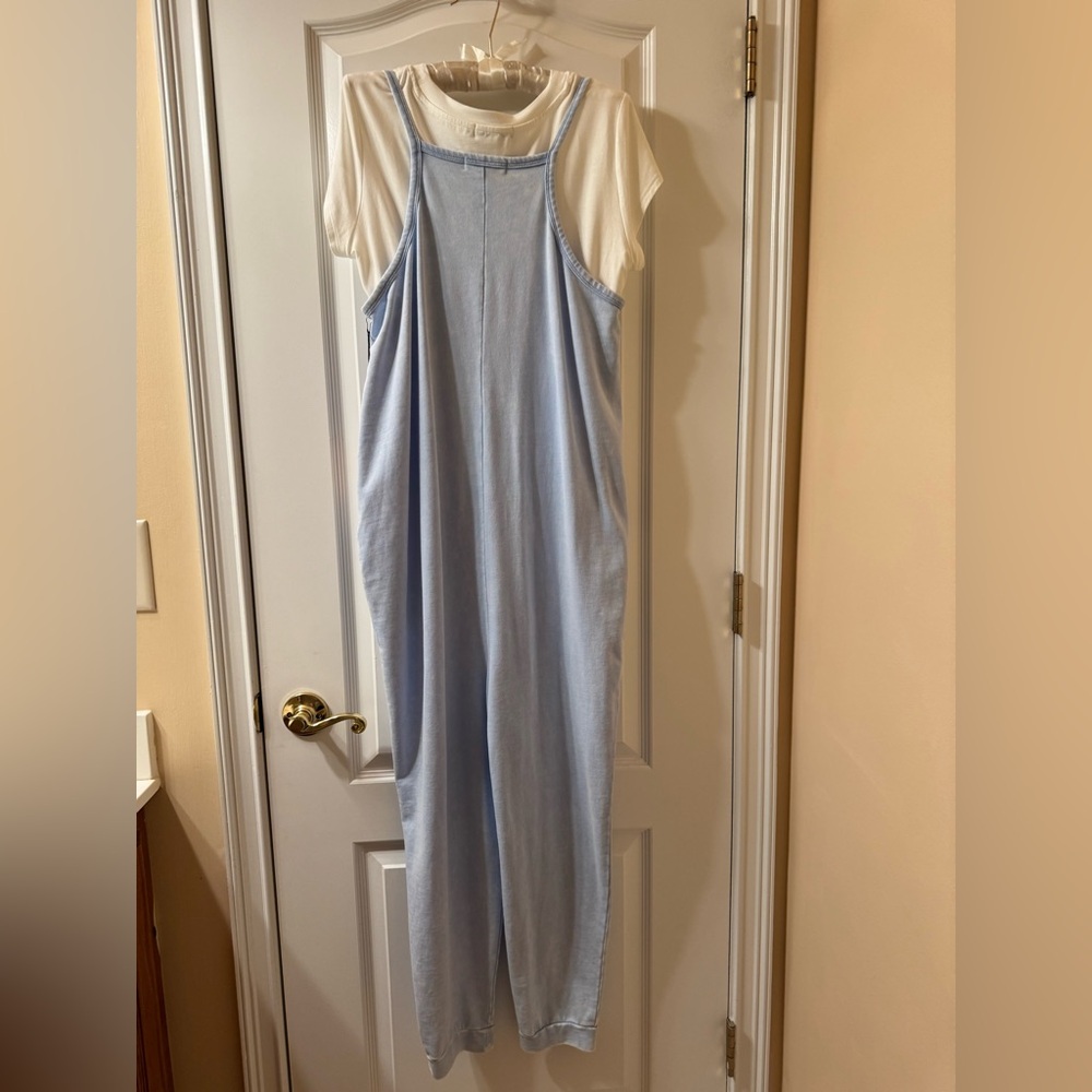 NWT 2 Piece Jumpsuit Apparel Soft Blue With A White T-Shirt Size Medium - Picture 2 of 8